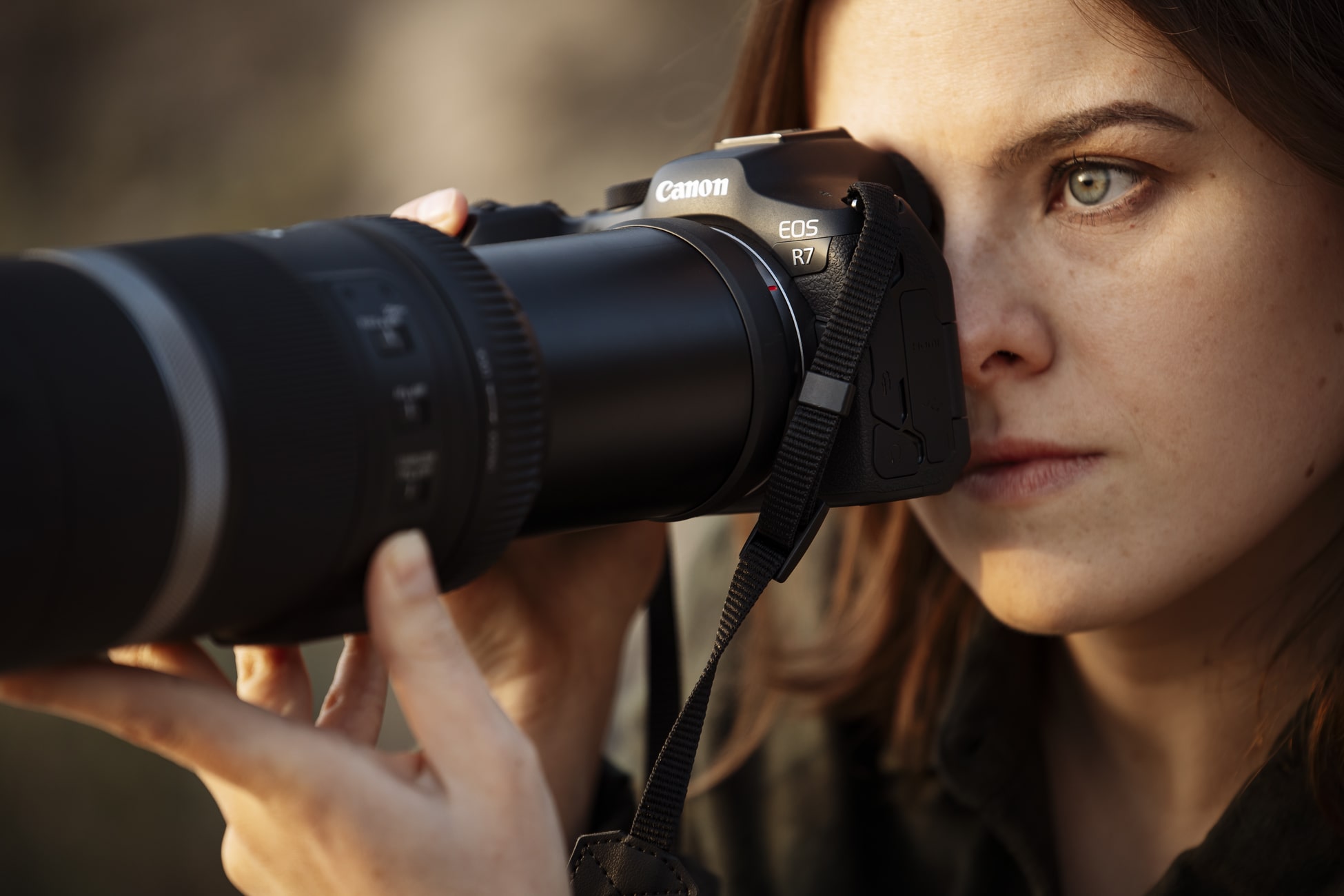 Canon EOS R7